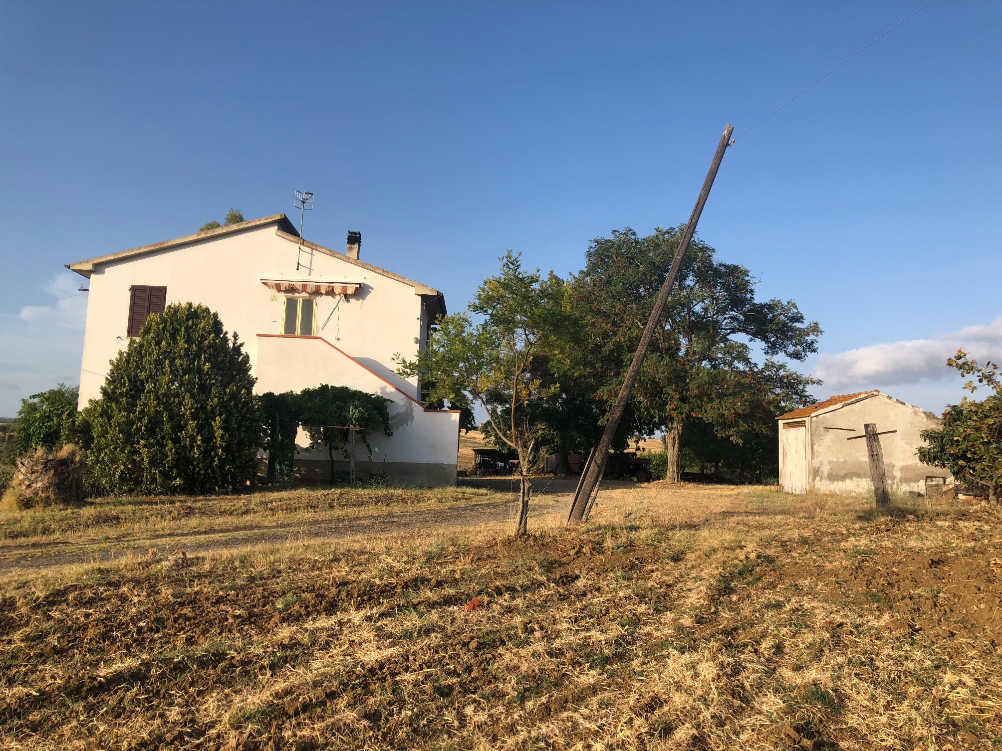 CASALE IN VENDITA A POCHI KM. DA MAGLIANO IN TOSCANA