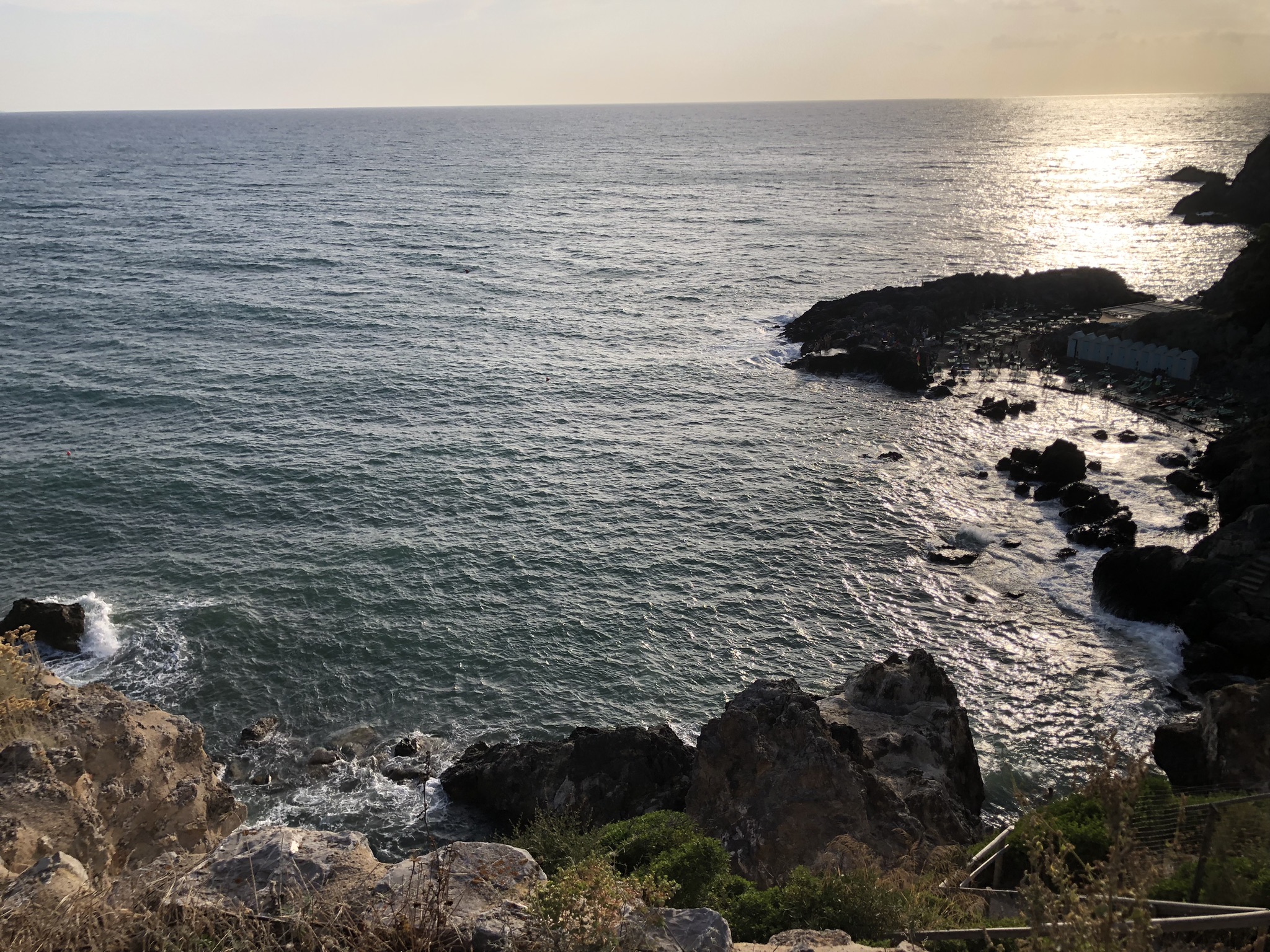 VILLA A POCHI METRI DAL MARE